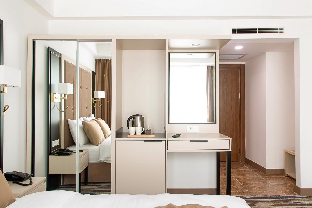 Shelter Inn Hotel & Spa — 7