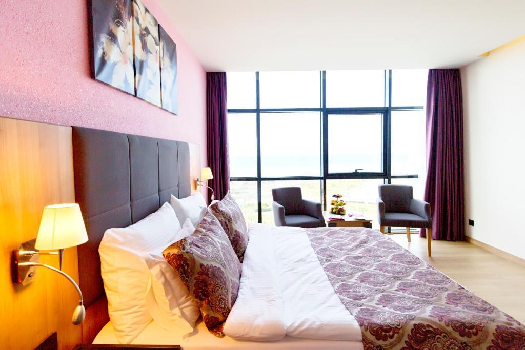 Euphoria Batumi Convention & Casino Hotel — 3