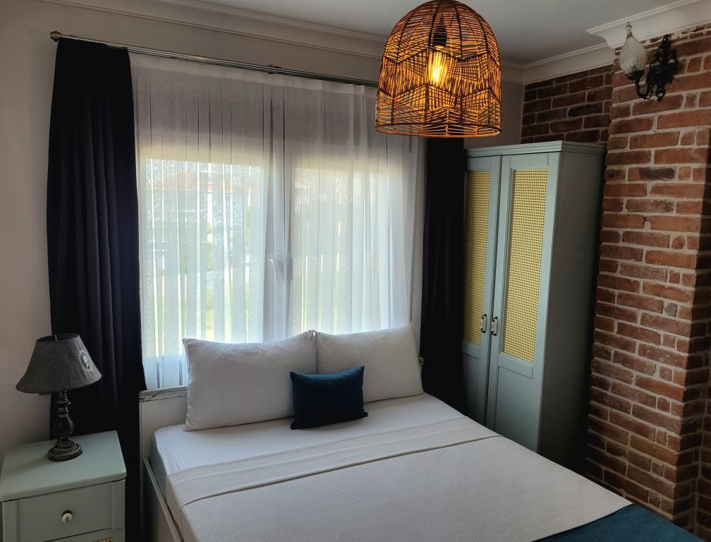 Cunda Rooms Otel — 10