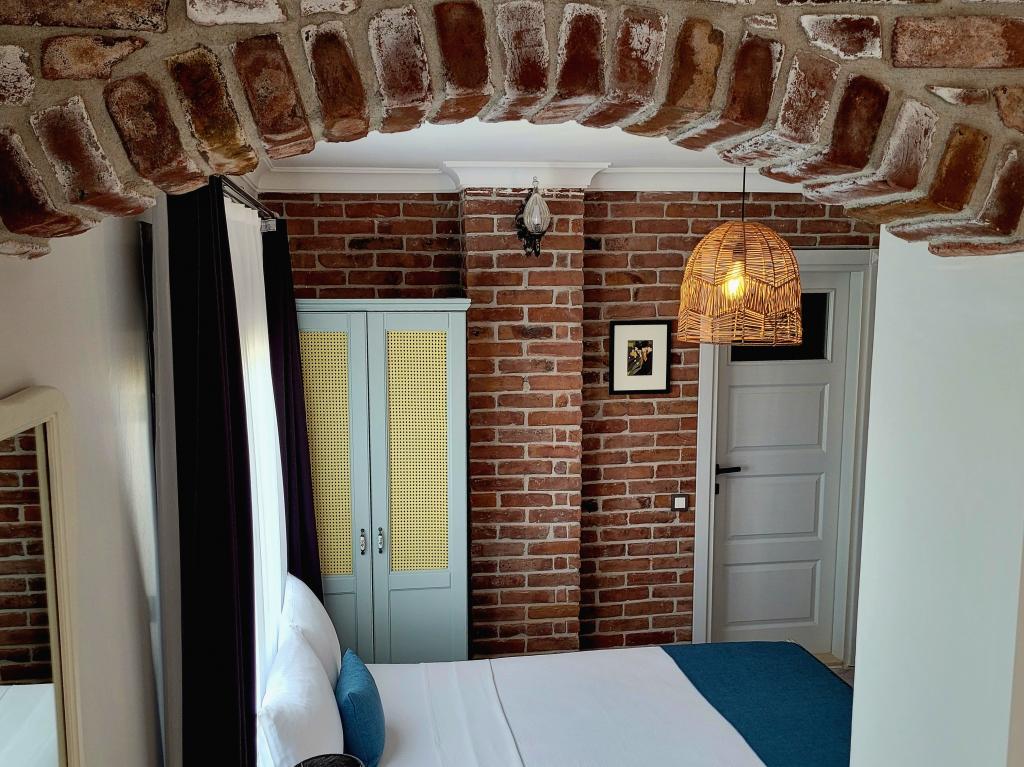 Cunda Rooms Otel — 2