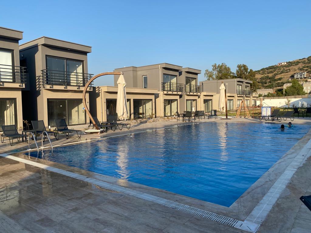 Quasar Suites — 1