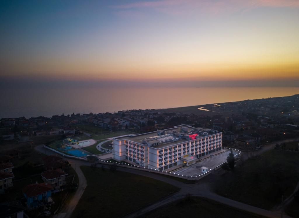 Ramada Plaza By Wyndham Silivri — 9