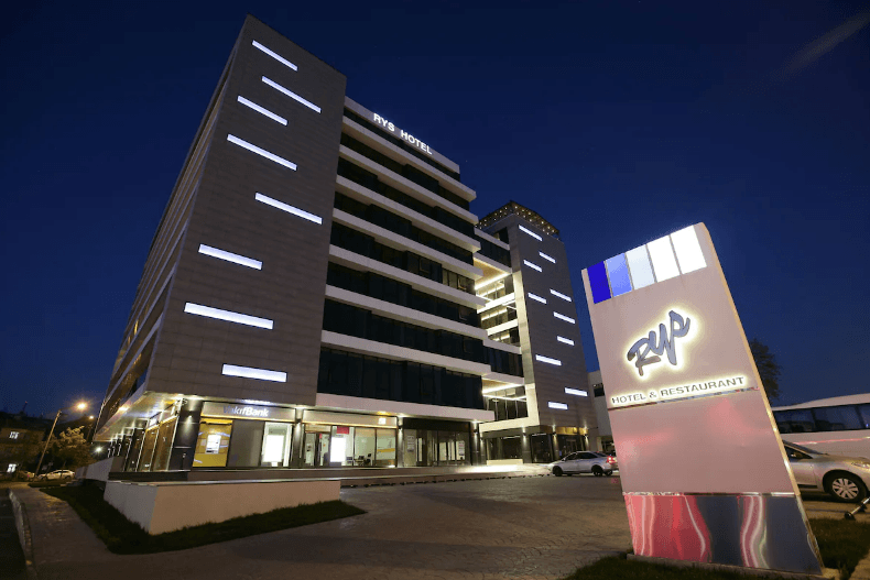 RYS Hotel & Restaurant — 1