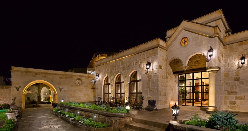 Seraphim Cave Suites & Spa — 5