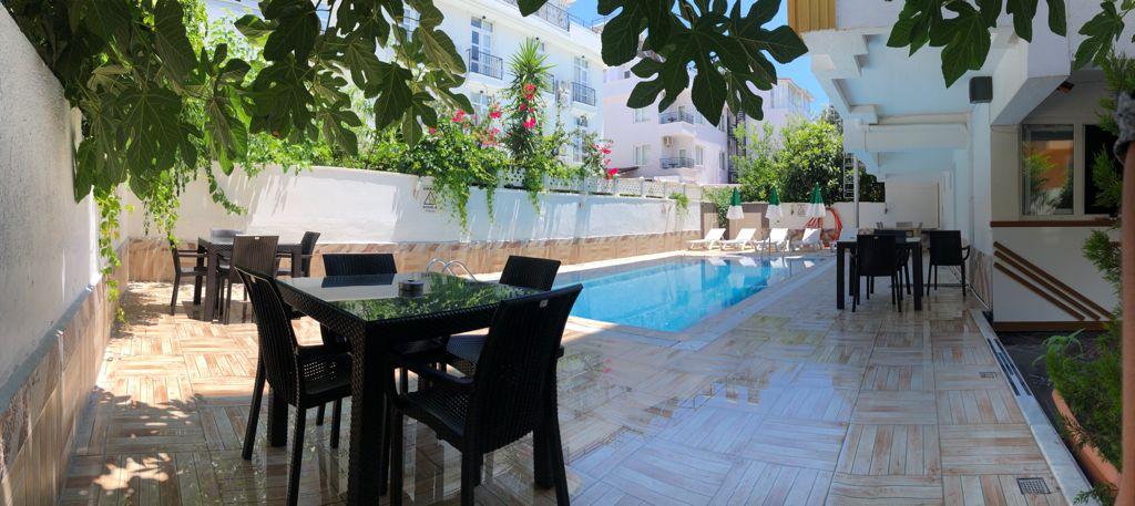 Lavin Garden Hotel — 7