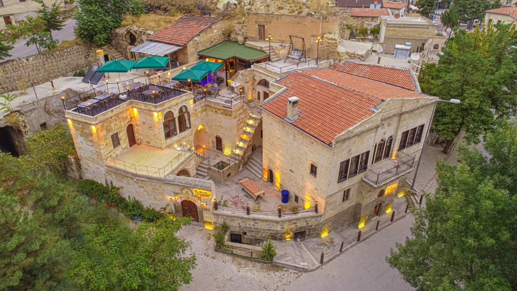 Pietra Cave Suites — 1