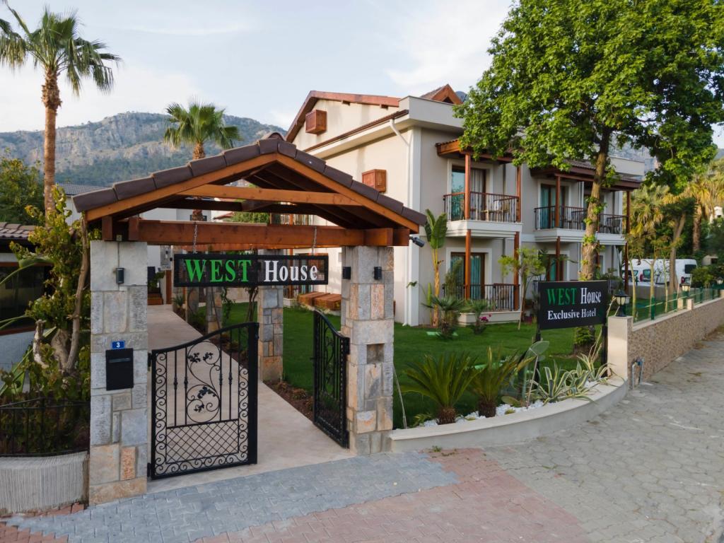 West House Exclusive Hotel — 2