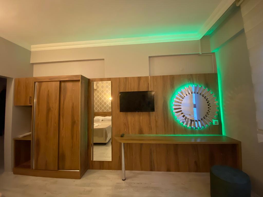 Grand 53 Hotel — 2