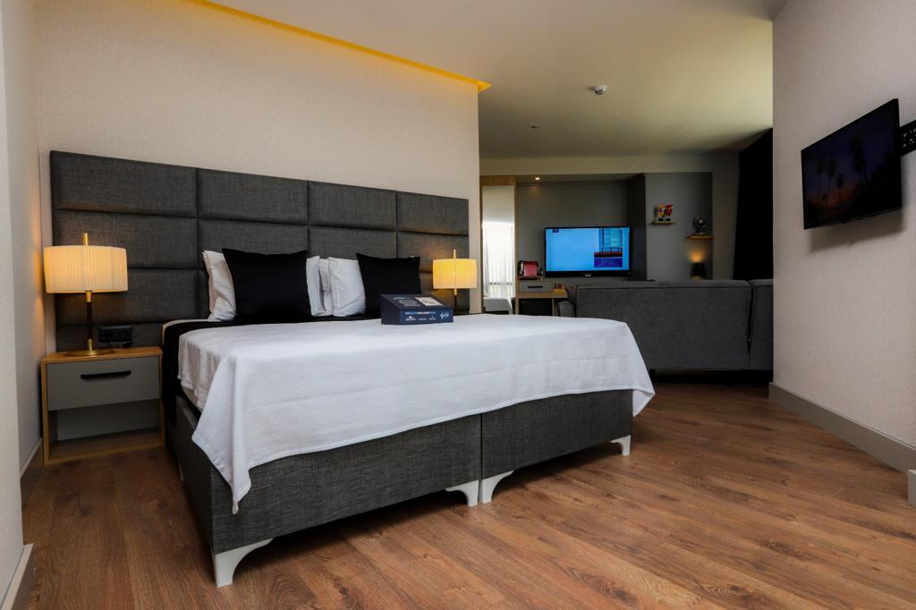 Brand Business Hotel — 6