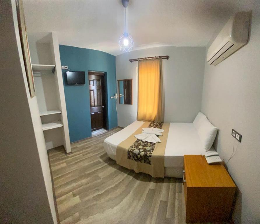 Tan Otel — 2