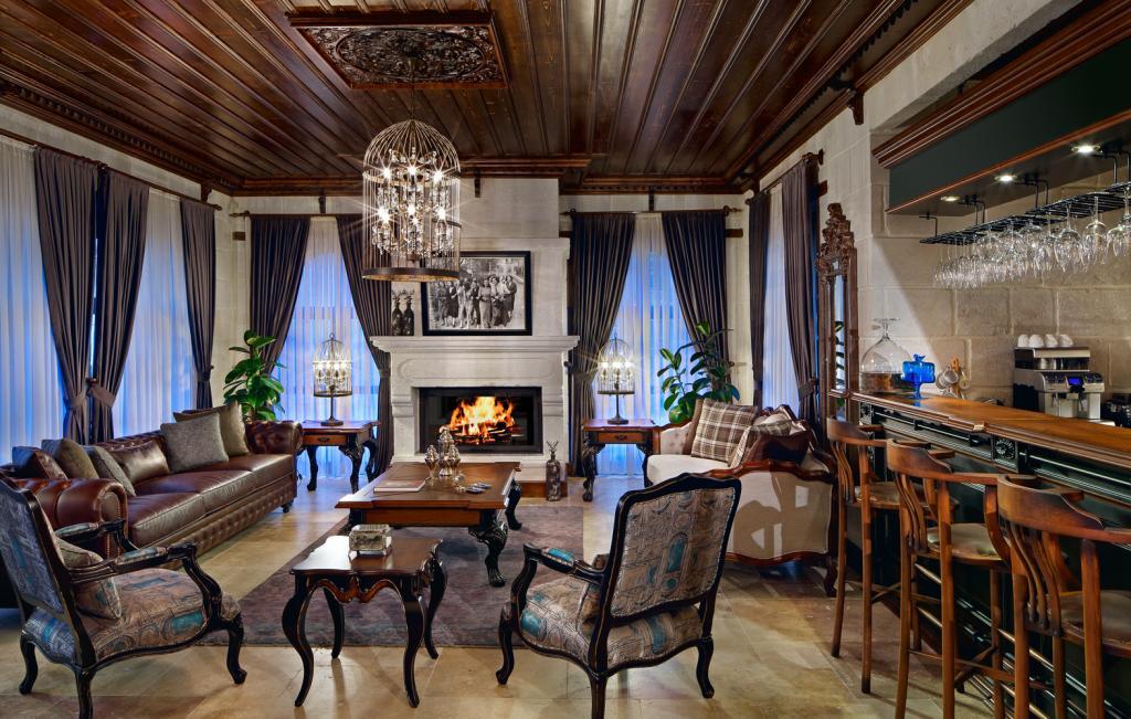 Seraphim Cave Suites & Spa — 10