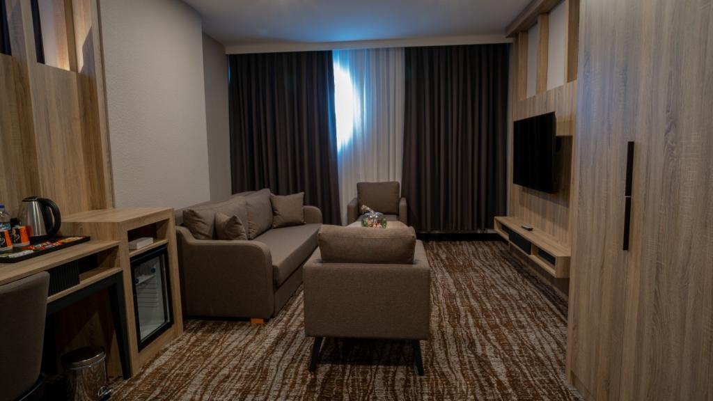 Mayi Hotel — 2