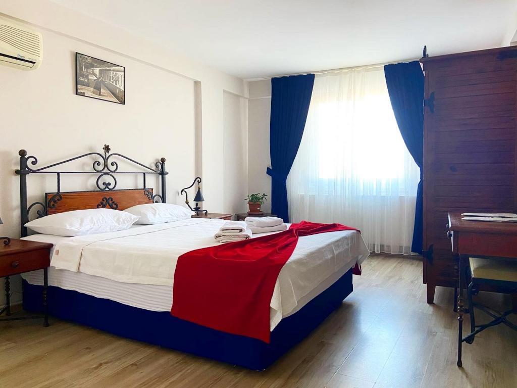 Naz Hotel Yeni Foça — 8