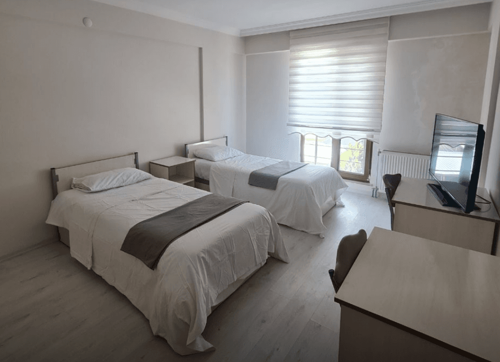 St Hotel — 6