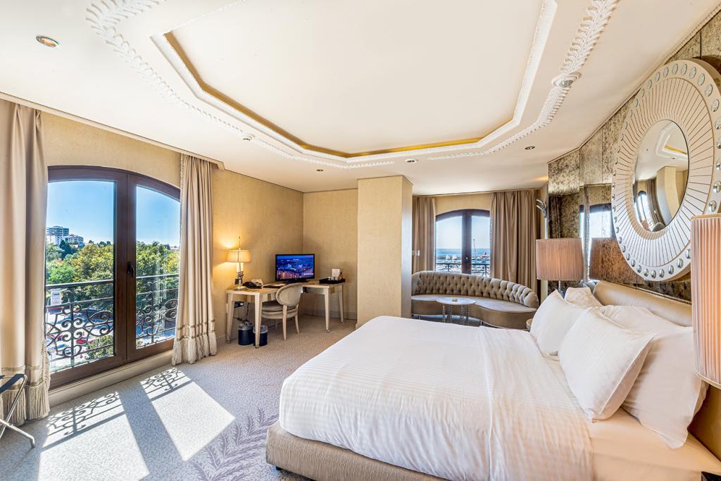 Wyndham Grand Istanbul Kalamış Marina Hotel — 7