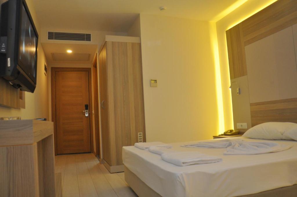 On Hotel — 10