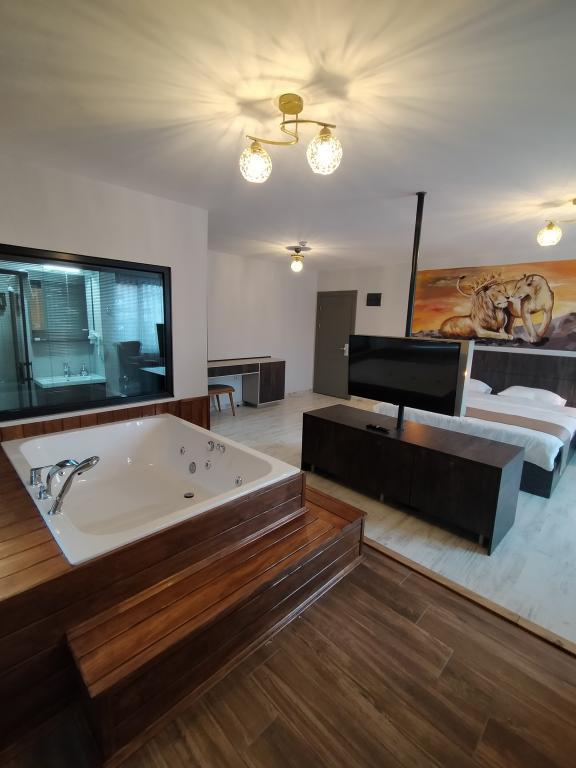 SAR-PER Hotel — 2