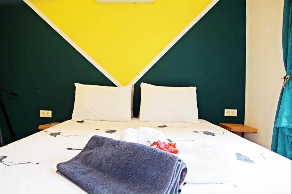 Kaş 11 Oda Boutique Pension (+12 Yetişkin Oteli) — 2