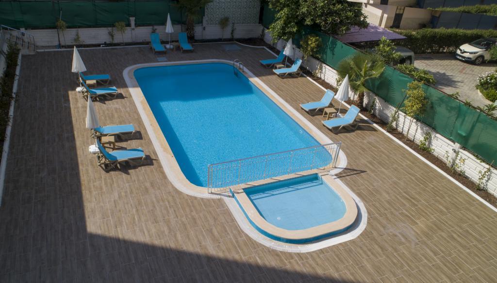 Theluna Suite Hotel