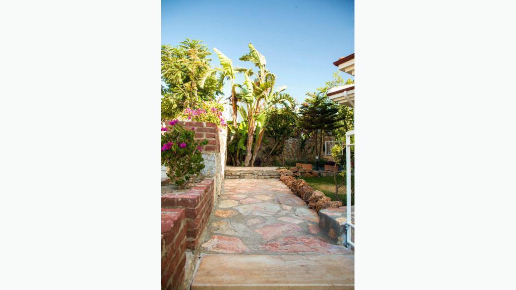 Payam Guest House — 5