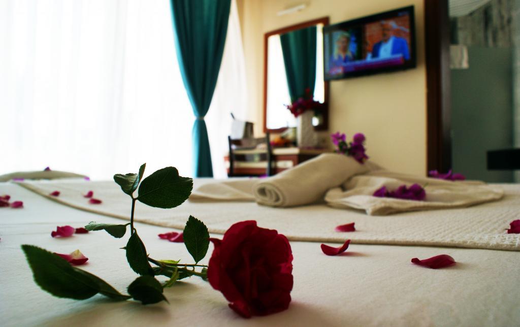 Kemer Hotel — 5