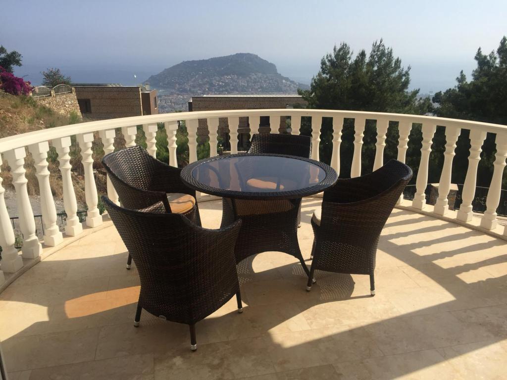 Villa Royal — 2