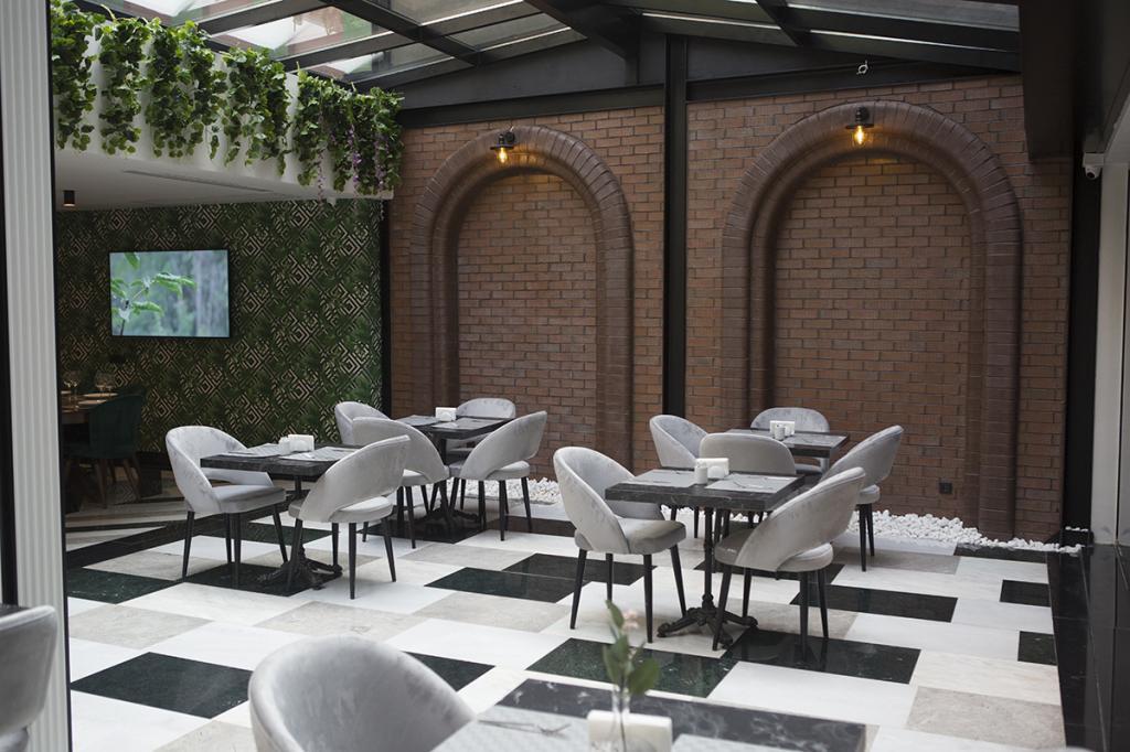 Emens Hotel — 2