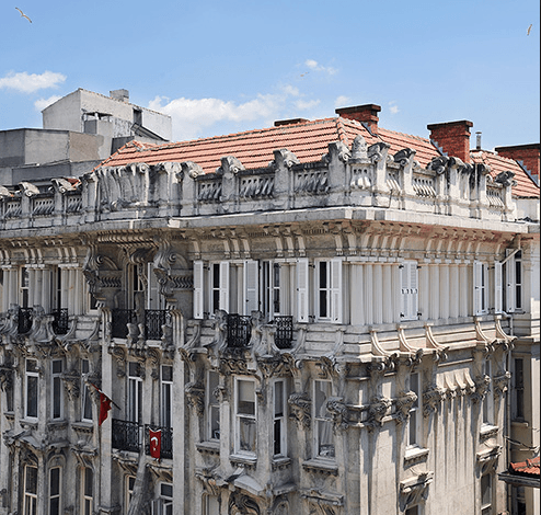 Maroon Bosphorus