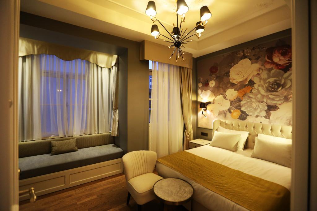 Royal Tophane Hotel