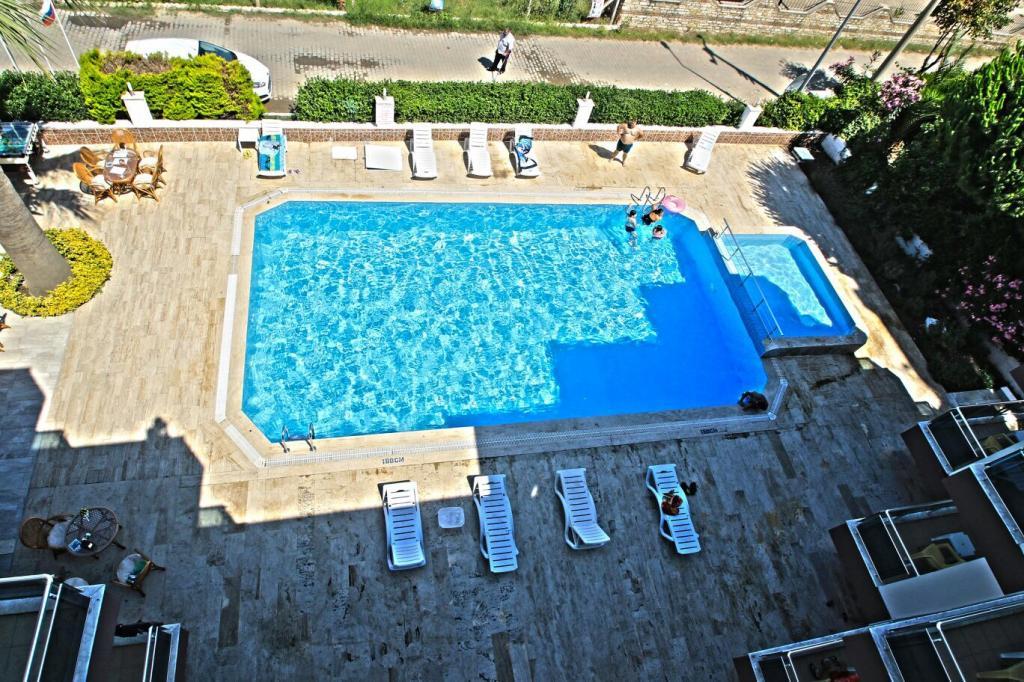 Özgüzelçamlı Otel — 4