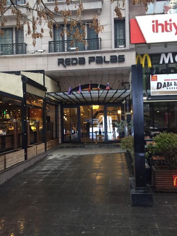 Reda Palas Karanfil