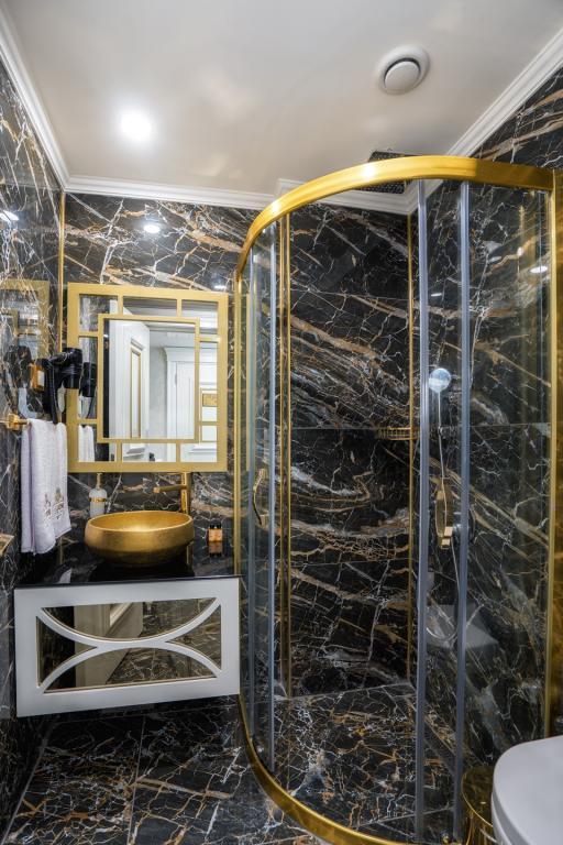 Les Lion Luxury Hotel & Spa — 9