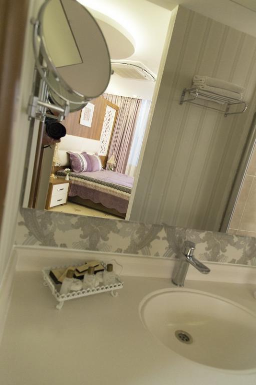 Carmine Hotel — 4