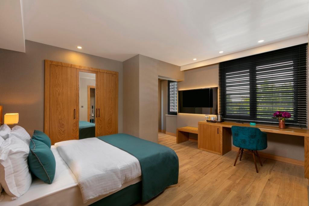 Pukka Hotel — 9
