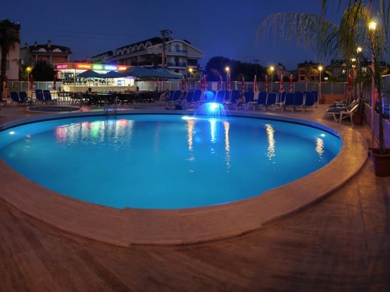 Rosy Hotel — 6