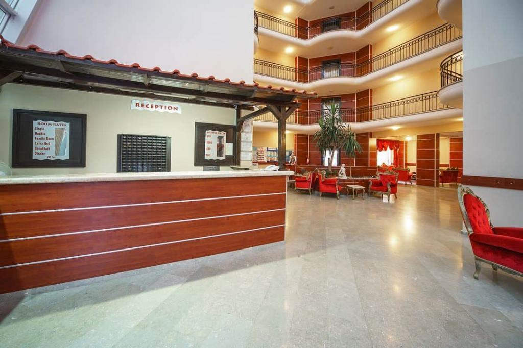 Larissa Inn Hotel — 3