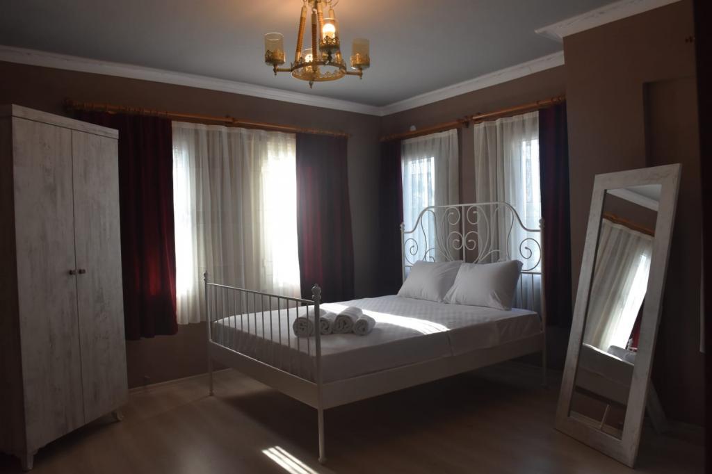 QueenBee Hotel Selçuk — 8