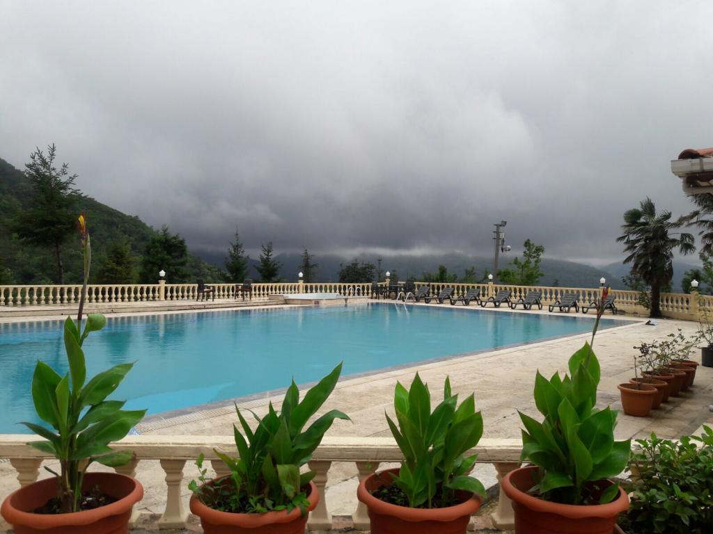 Zarha Mountain Resort — 10