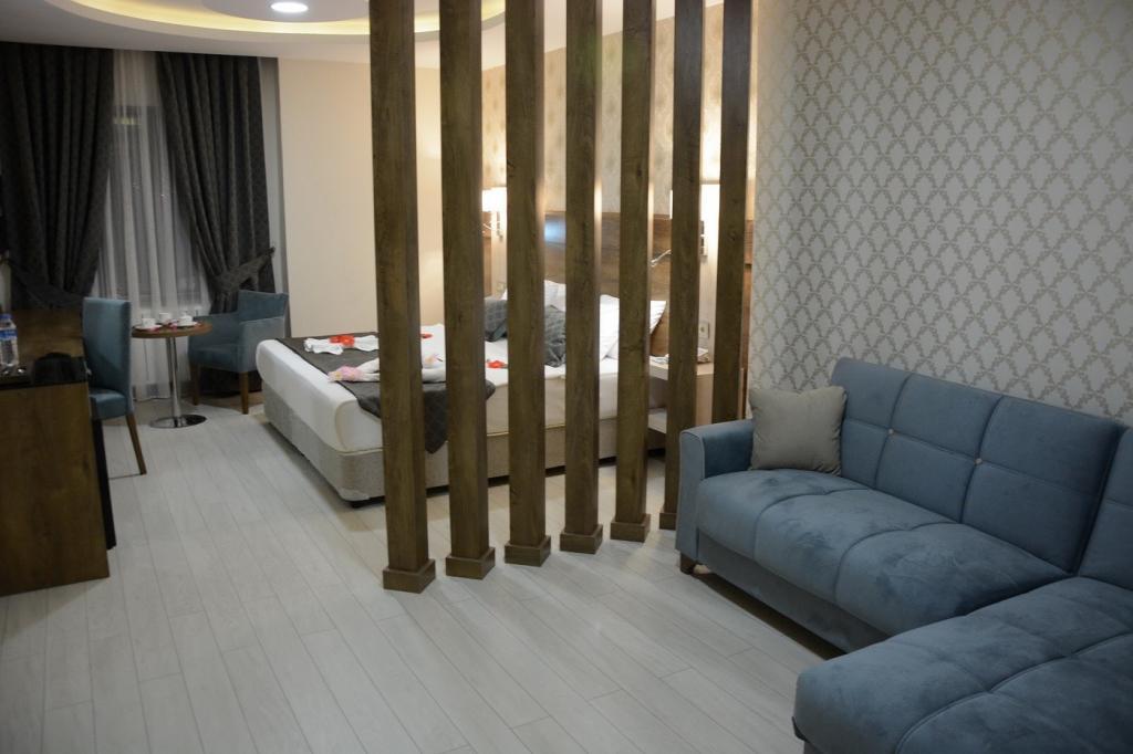 White Star Hotel — 6