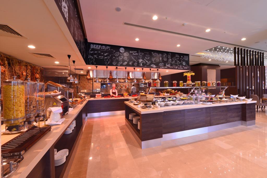 Clarion Hotel İstanbul Mahmutbey — 10