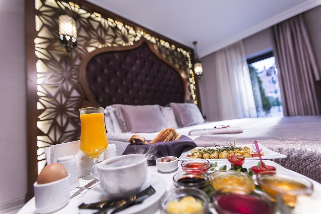 Demonti Otel — 5