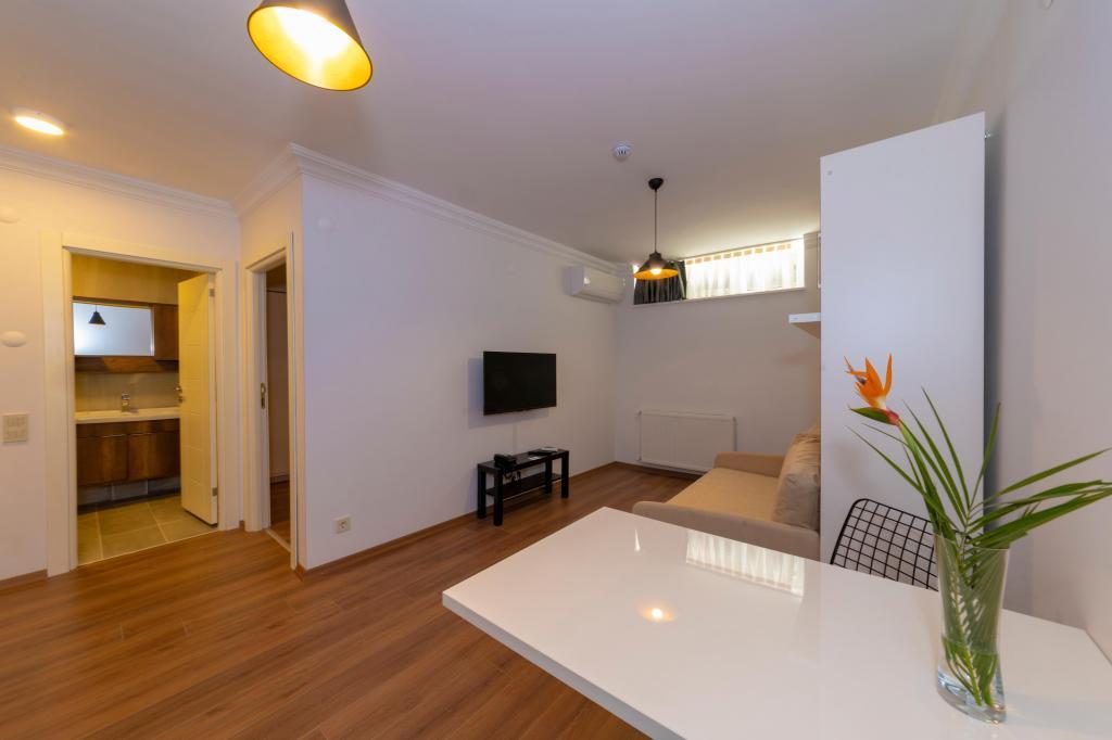 Joy Suites Hotel — 3