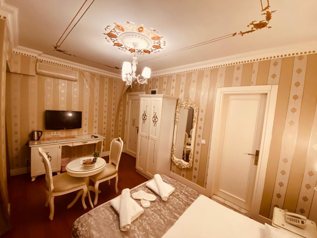 Alyon Hotel Taksim — 2