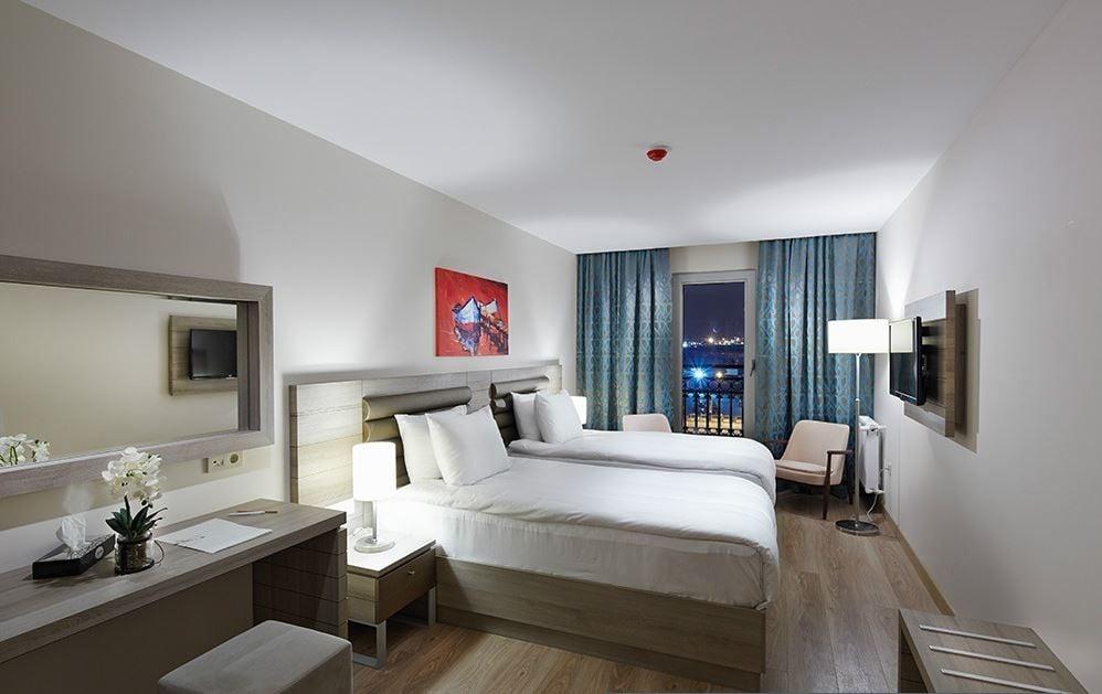 Rox Hotel Airport — 8