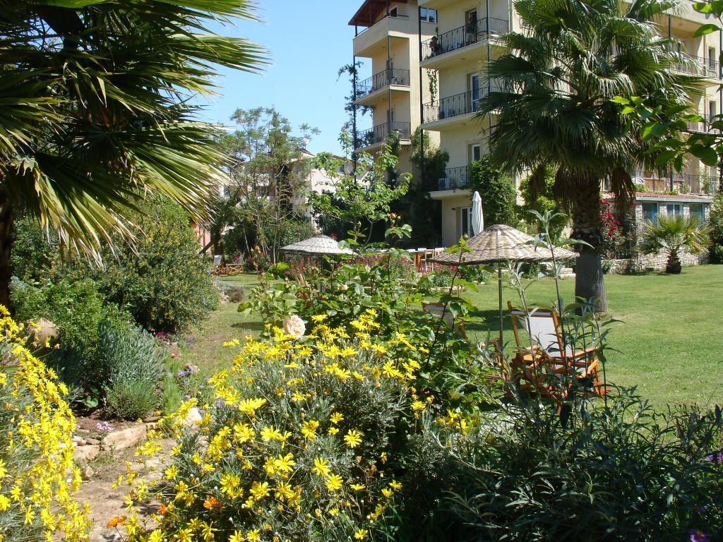 Emel Pension — 2