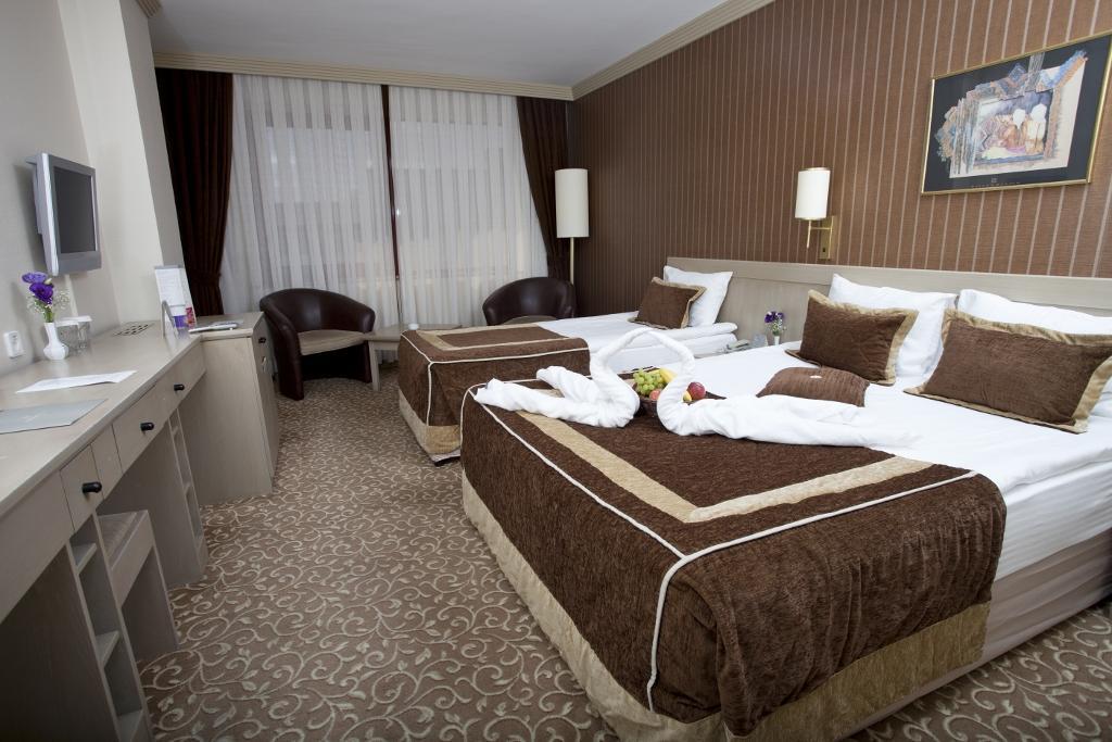 Sergah Hotel — 4