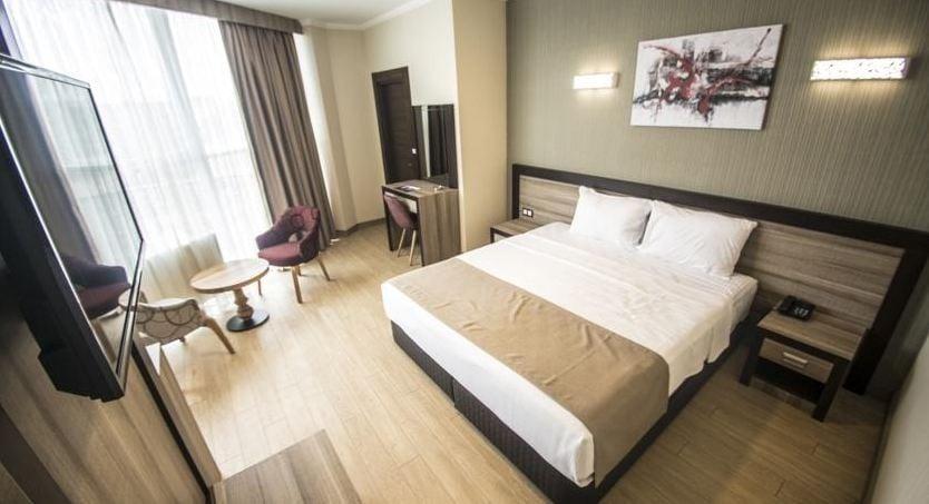 The Corner Hotel Sincan — 8