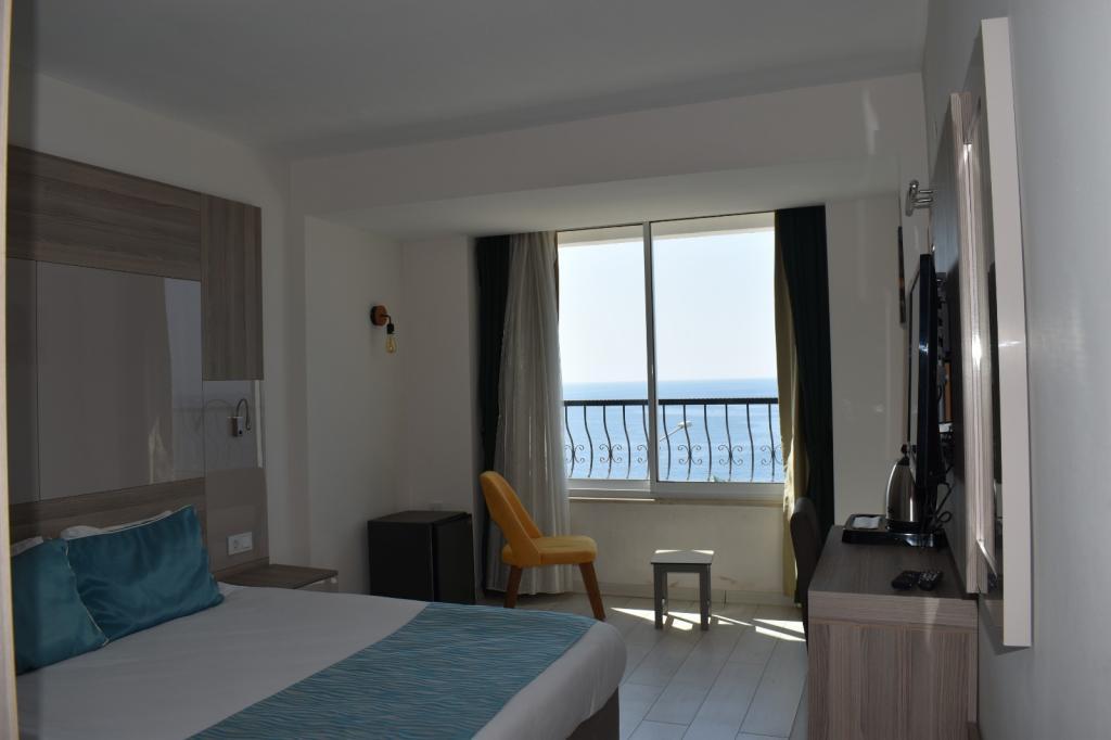 On Hotel — 9