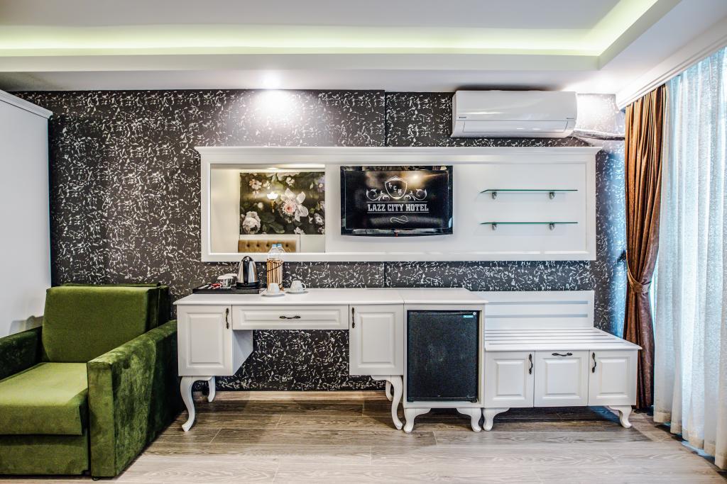 Lazz City Hotel — 4