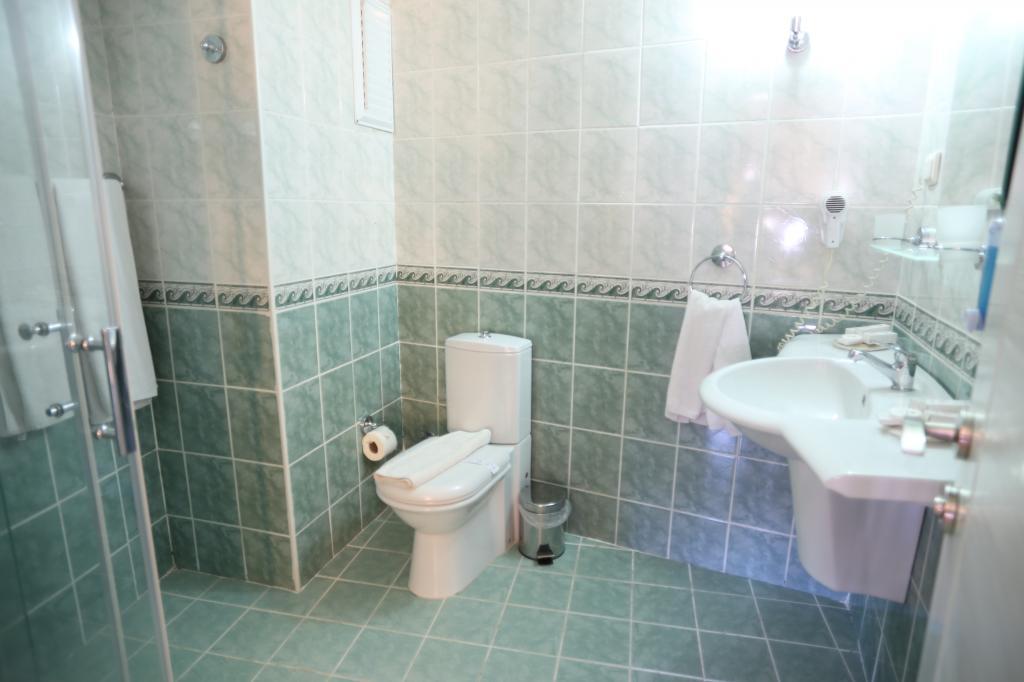 Comet Deluxe Suit Hotel — 9